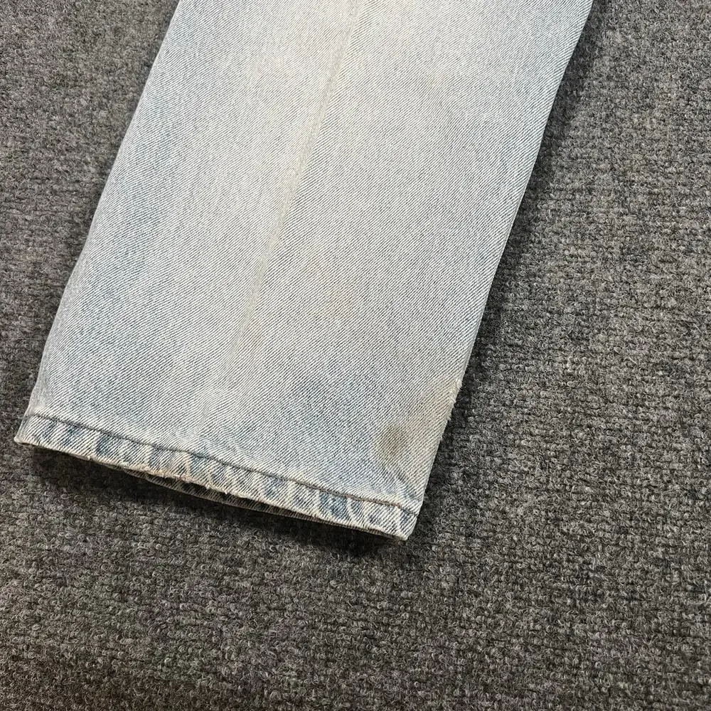 VTG MADE IN USA Levis 569 Jeans Mens 33x30 Blue Loose Straight Light Wash Y2K